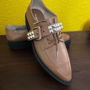 Michael Kors collection, made in Italy pointy toe, with platform oxfords.